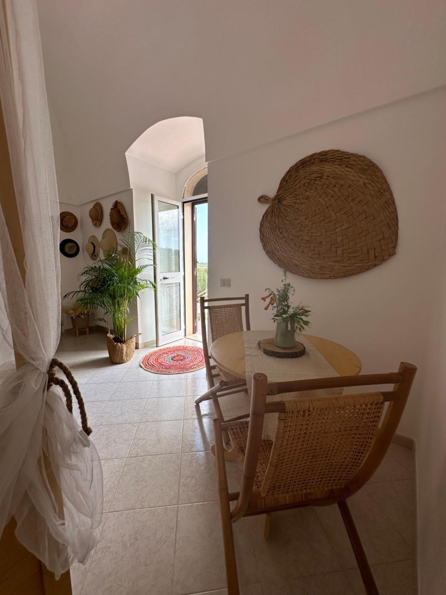 B&B Villa Tiziana โมโนโปลี ภายนอก รูปภาพ